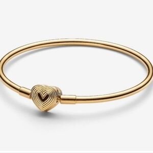 Authentic Pandora Radiating Heart Clasp Bangle14k gold plating